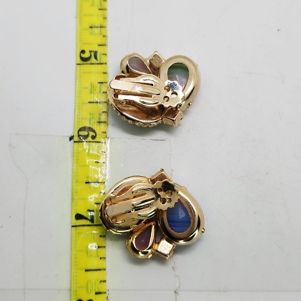 Vintage 1940s Iris & Confetti Art Glass Cabochon Clip-On Earrings Gold Tone - Picture 6 of 10